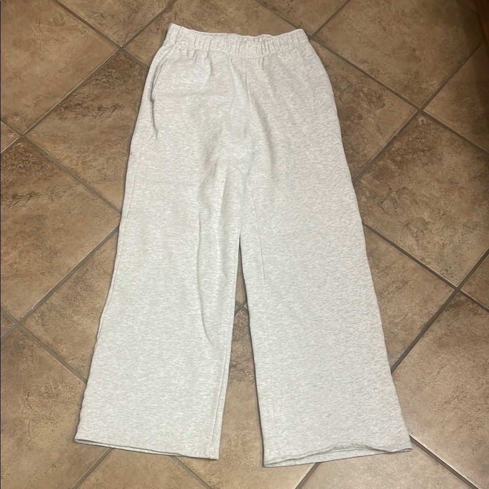 HOLLISTER Ultra High-Rise Gray Sweatpants NEW